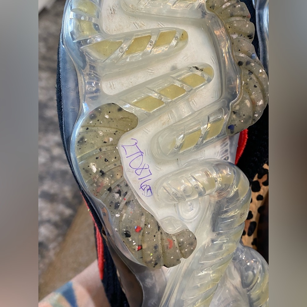 Nike VaporMax Shoes - Picture 4 of 16